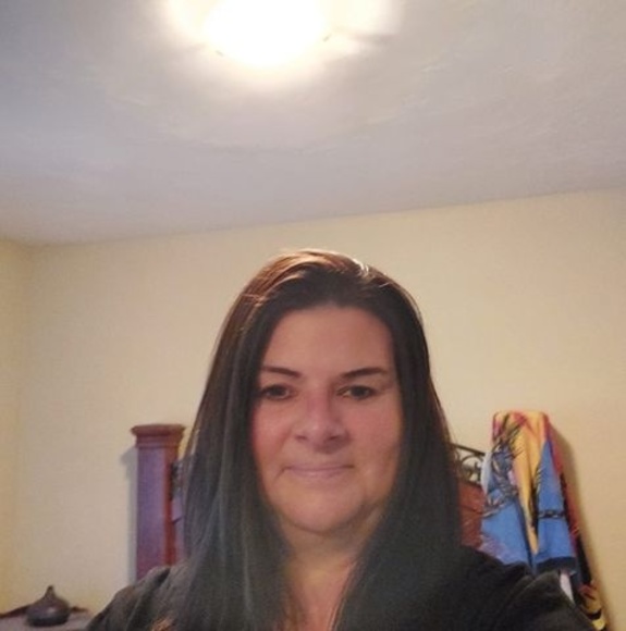 Meet your Posher, Stephanie - Picture 1 of 1